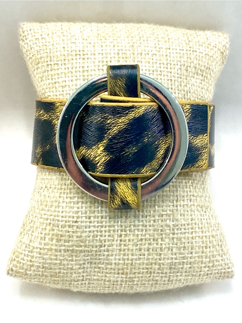 Retro Black and Gold Cuff Bracelet with Circular Buckle